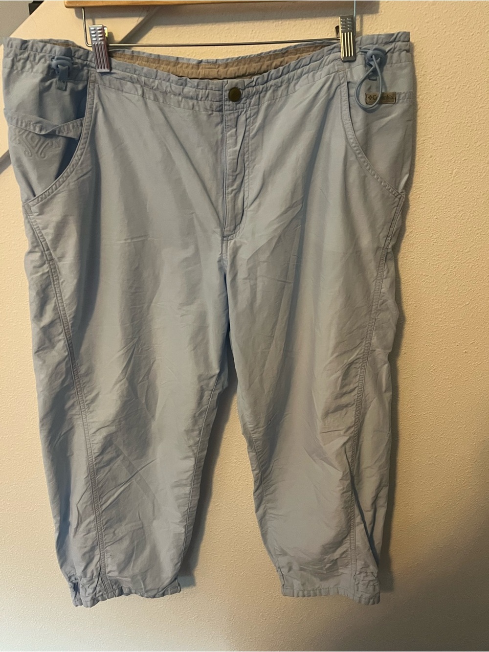 Columbia Light Blue Cargo Capri Pants
